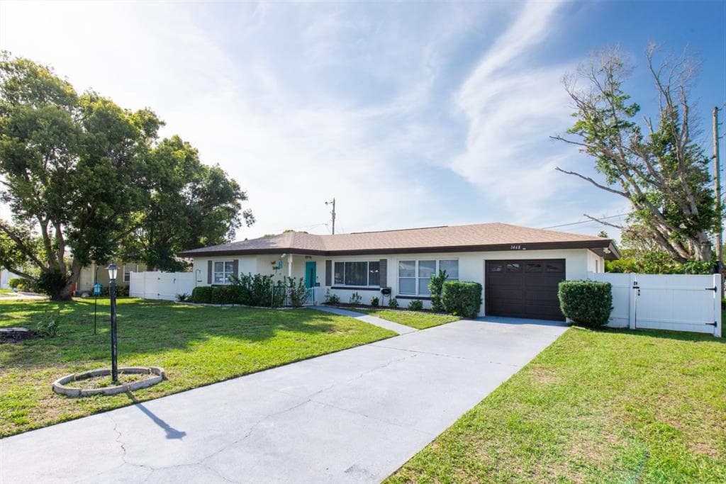1468 LEMON STREET