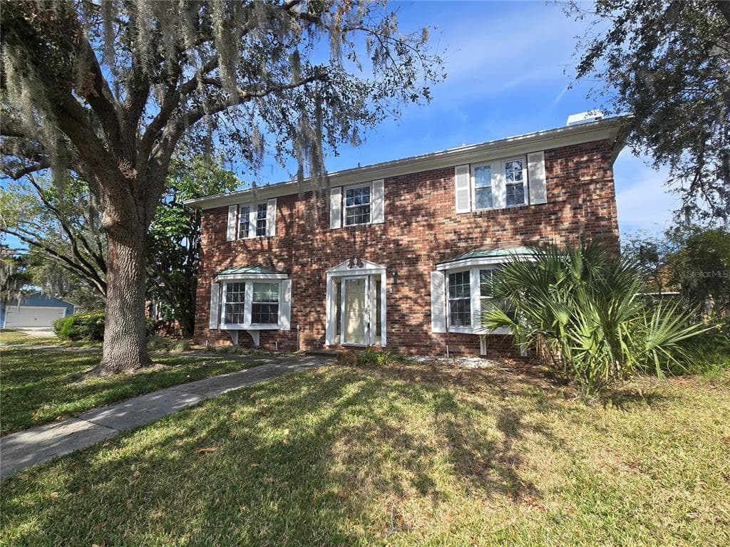 300 CYPRESS CREEK CIRCLE