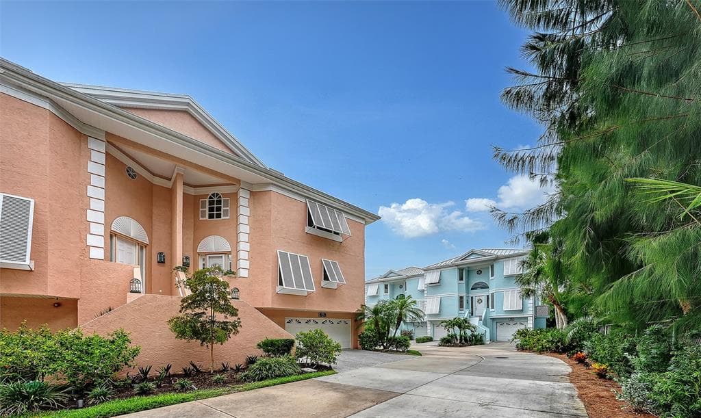 3942 HAMILTON CLUB CIRCLE