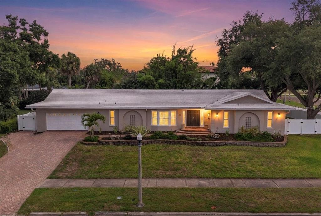 303 ROEBLING ROAD