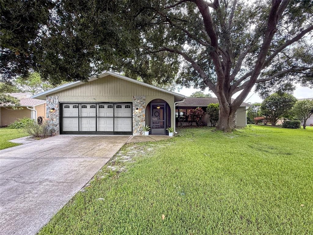 3711 ERIN BROOK DR