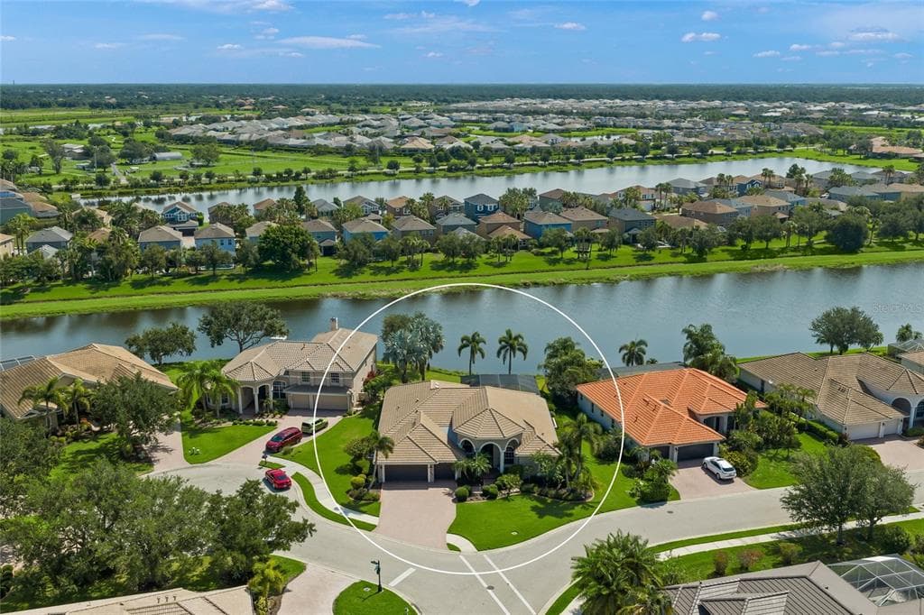 2501 FARMS COURT