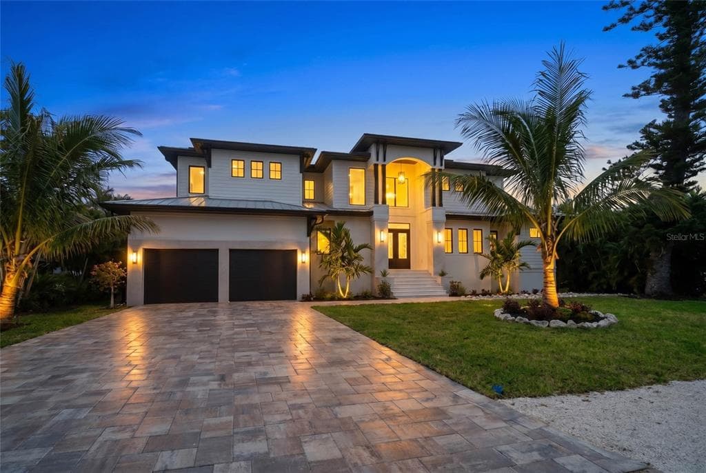 626 BUTTONWOOD DRIVE