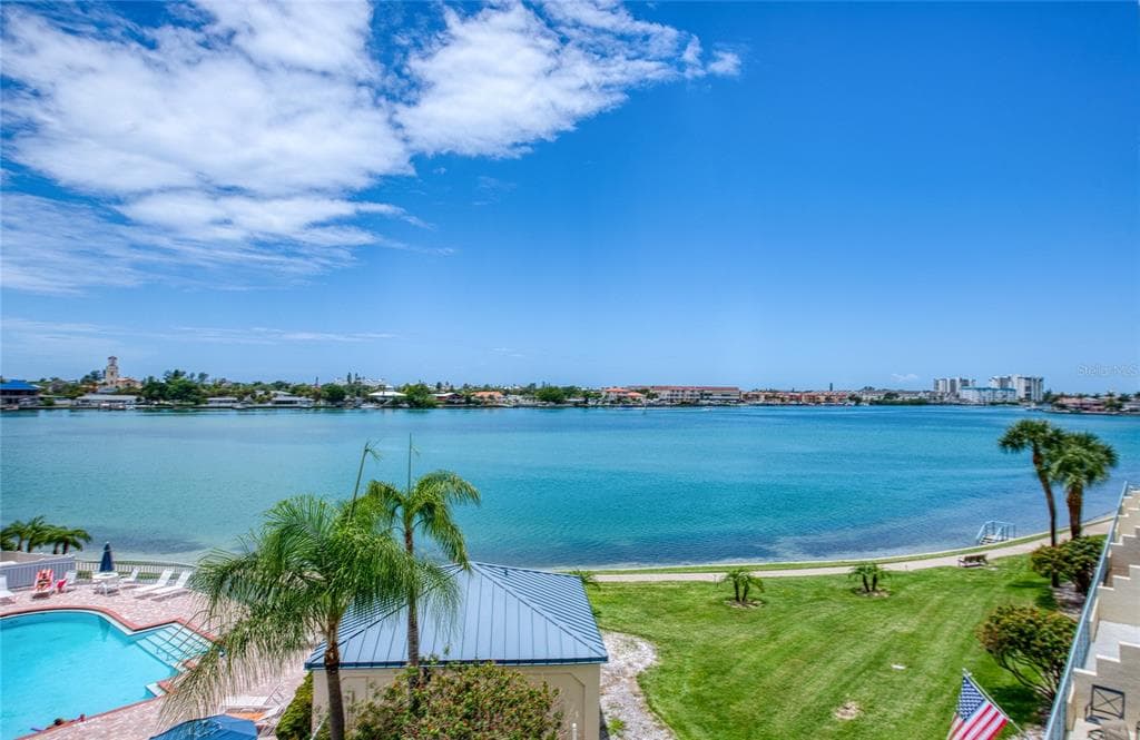 7974 SAILBOAT KEY BOULEVARD