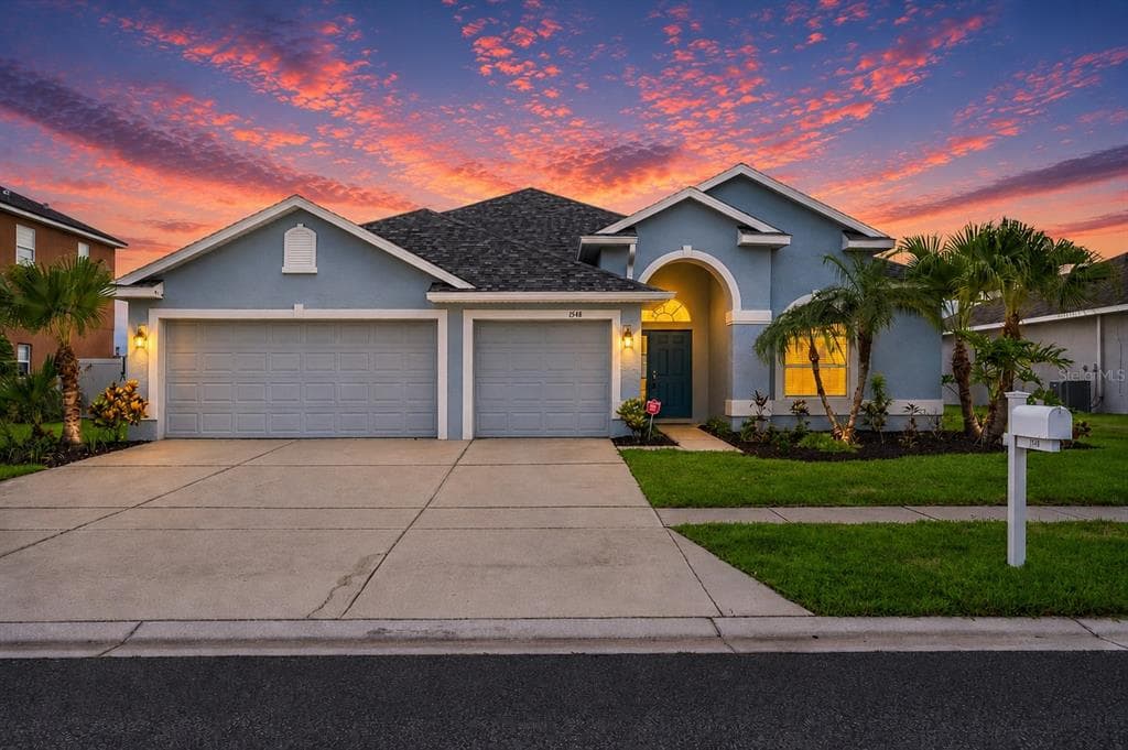 1548 MIRA LAGO CIRCLE