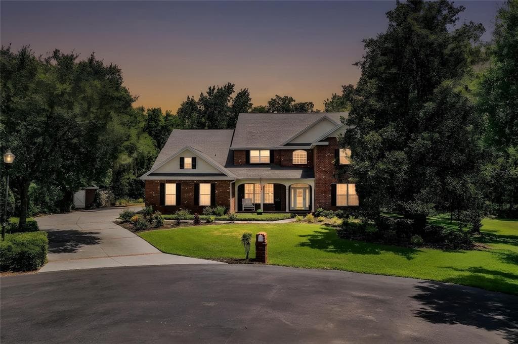 7375 MILLBROOK OAKS DR