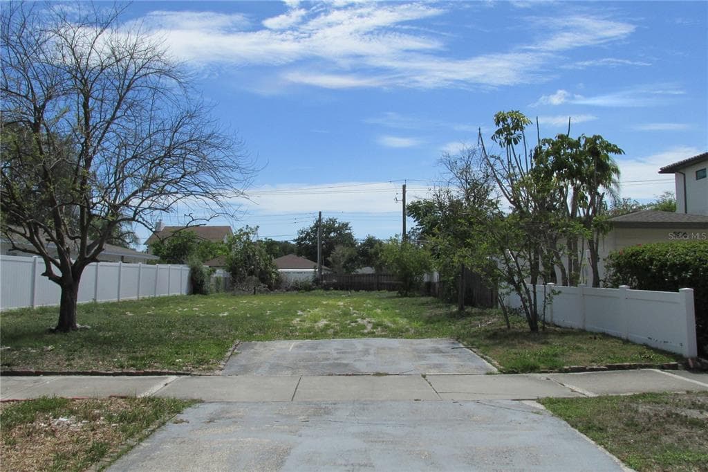 508 DAVIS BOULEVARD