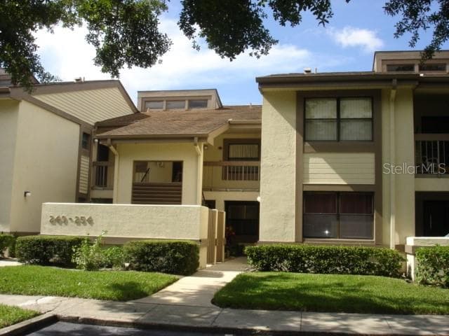 250 WOODLAKE WYNDE