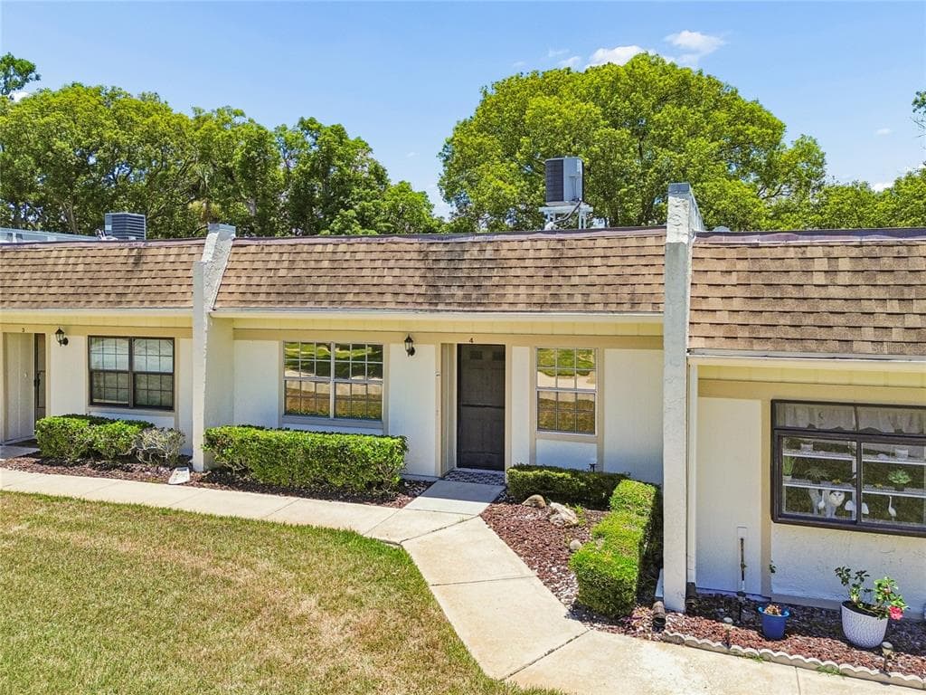 11340 CARRIAGE HILL DRIVE