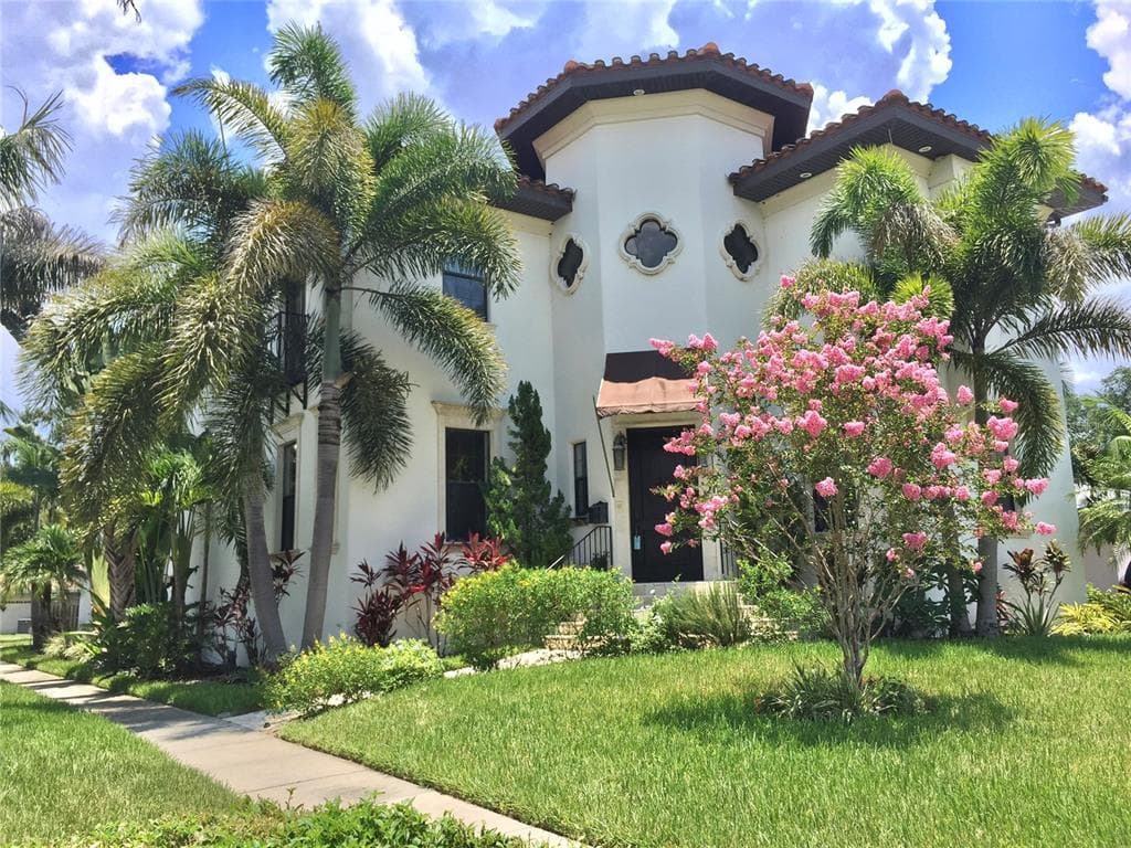 601 BOSPHOROUS AVENUE