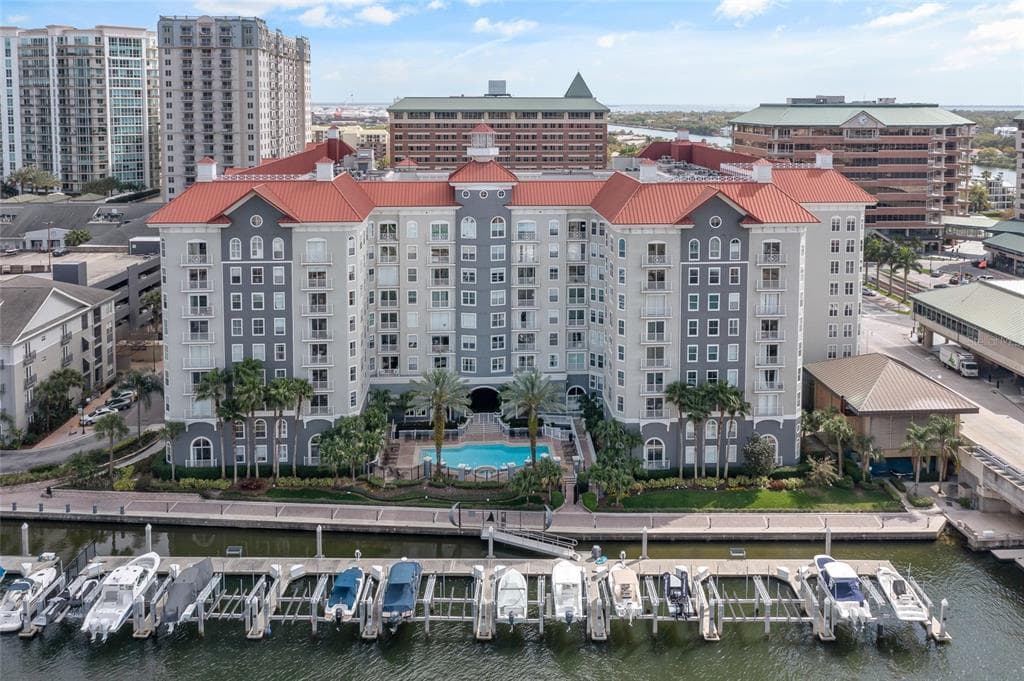 700 HARBOUR ISLAND BOULEVARD