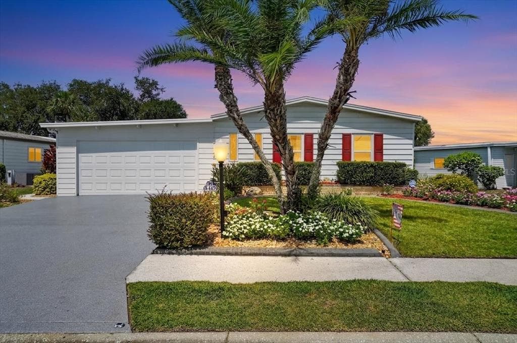 8469 IMPERIAL LAKES CIRCLE