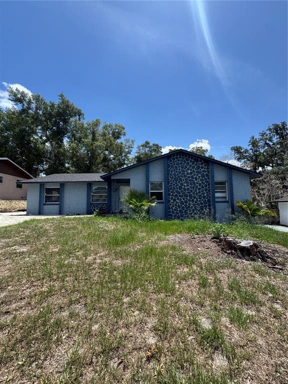 721 GREENLEAF LANE