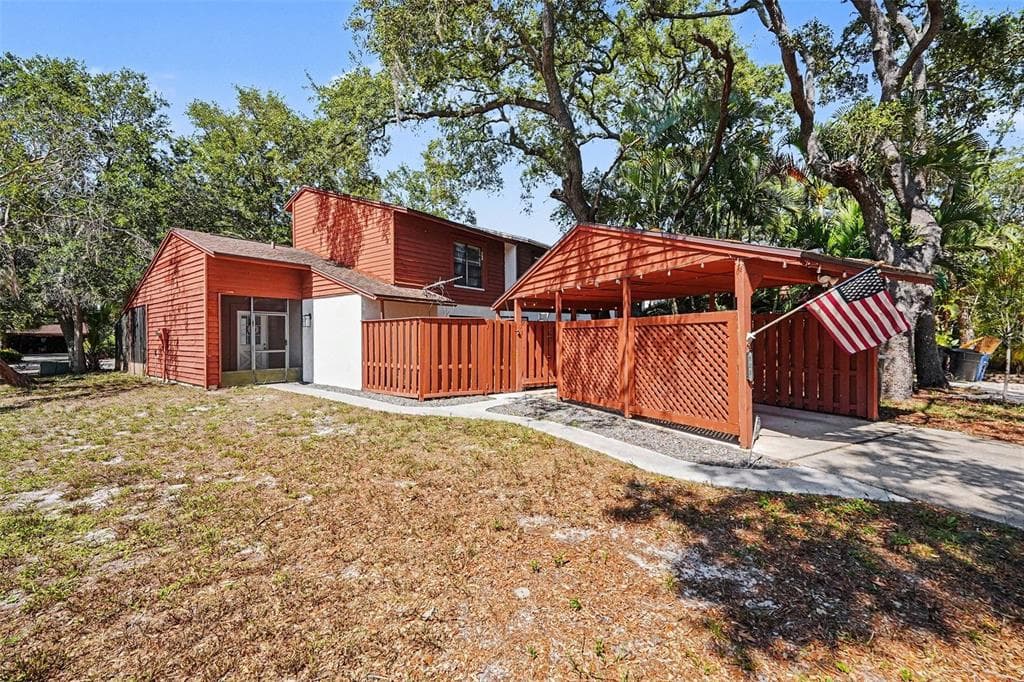 803 FAIRWOOD LANE