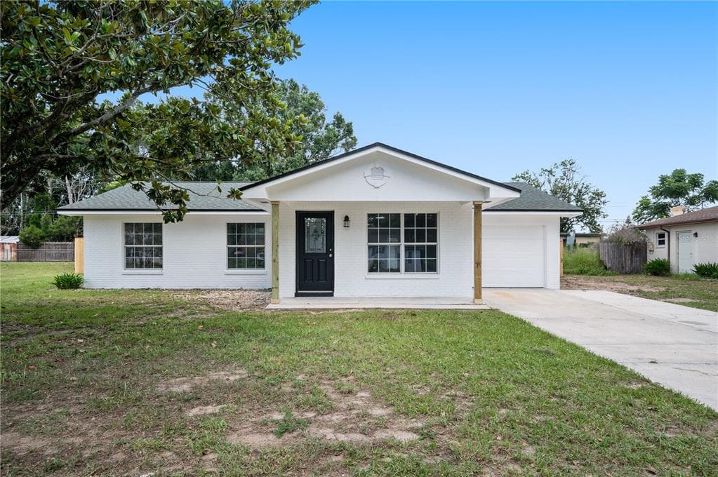 4052 LANA DRIVE