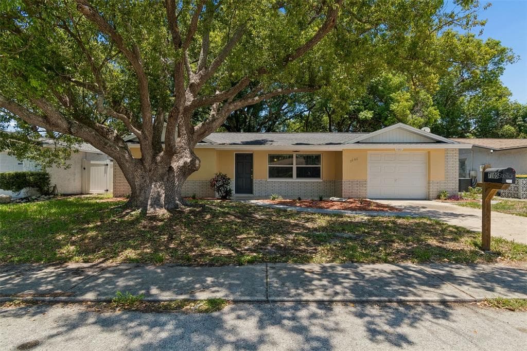 7105 OAKSHIRE DRIVE
