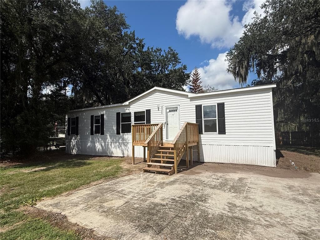 3320 ROYAL OAK DRIVE