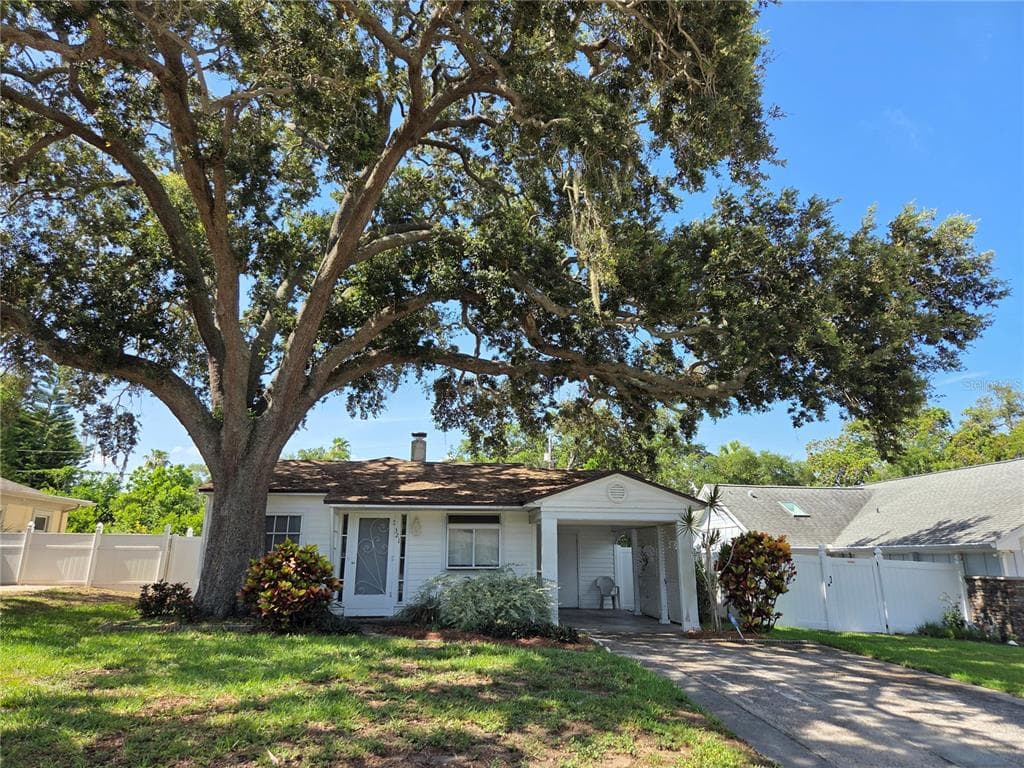 321 WILDWOOD WAY