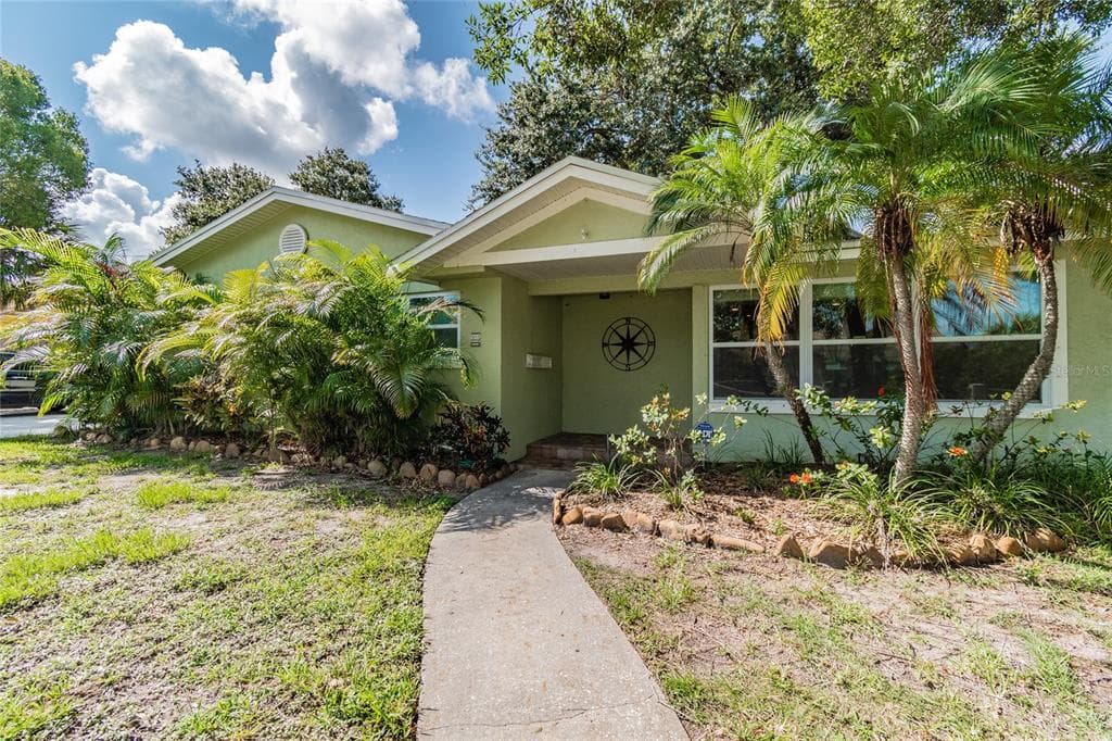 303 WILDWOOD WAY