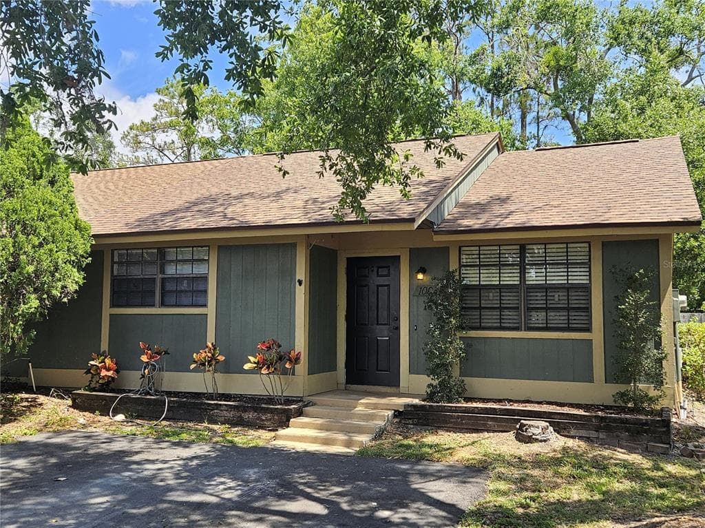 1003 WILLOW POND DRIVE