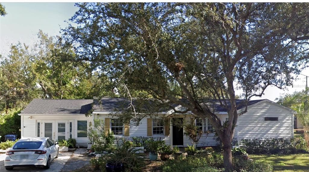 4204 RENELLIE DRIVE