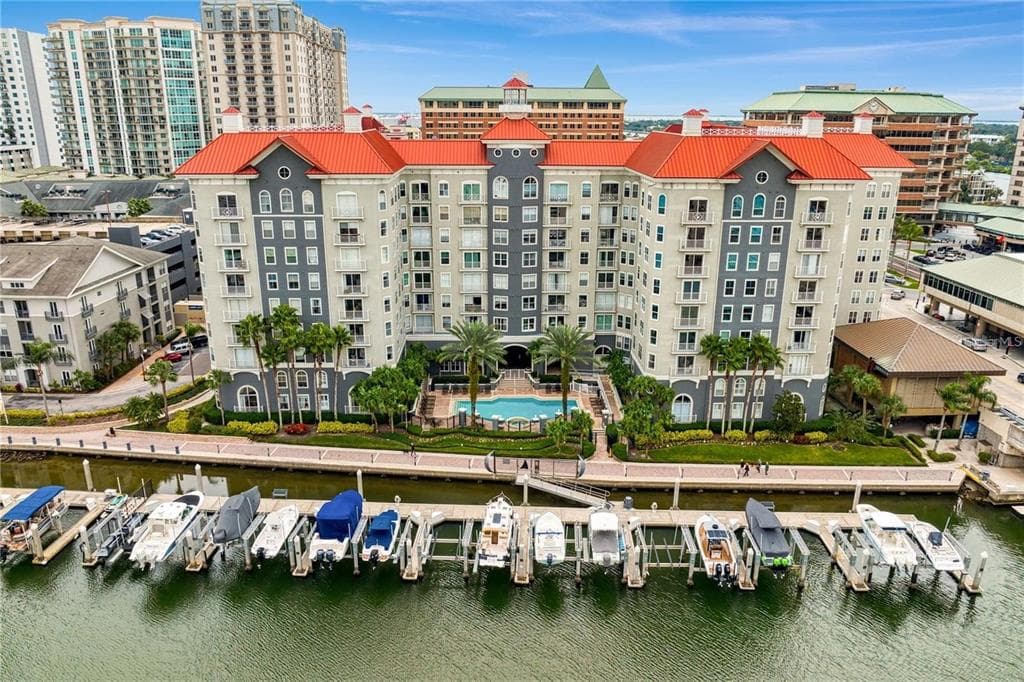 700 HARBOUR ISLAND BOULEVARD