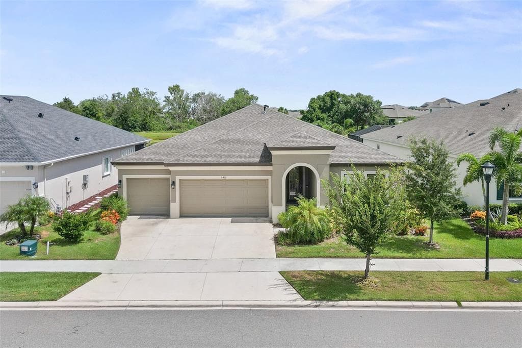 5416 LIMELIGHT DRIVE