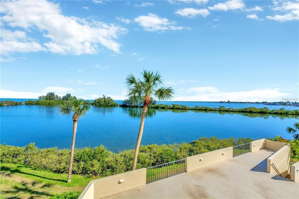 5915 SEA RANCH DRIVE