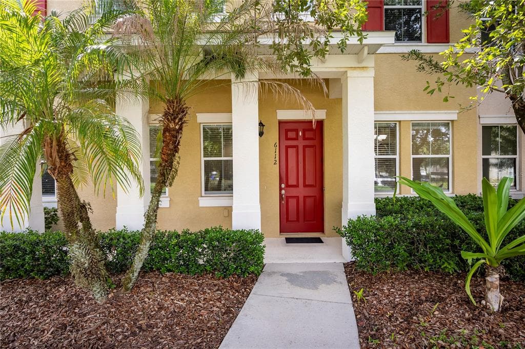 6112 FISHHAWK CROSSING BOULEVARD