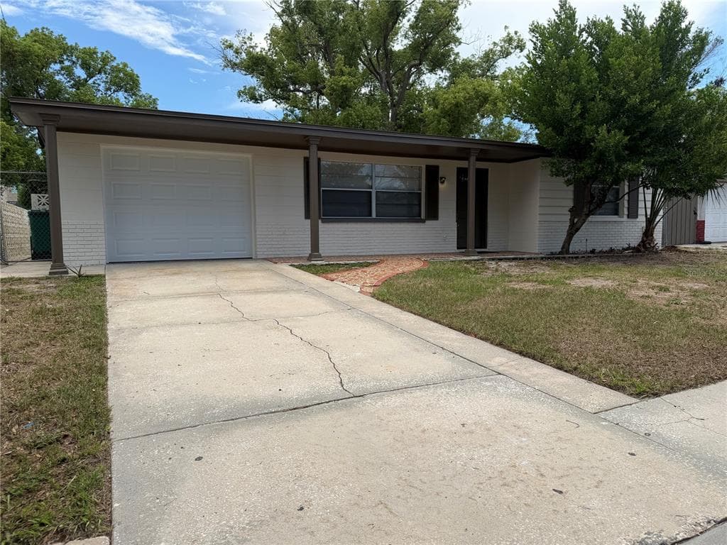 4606 EASTWOOD LANE