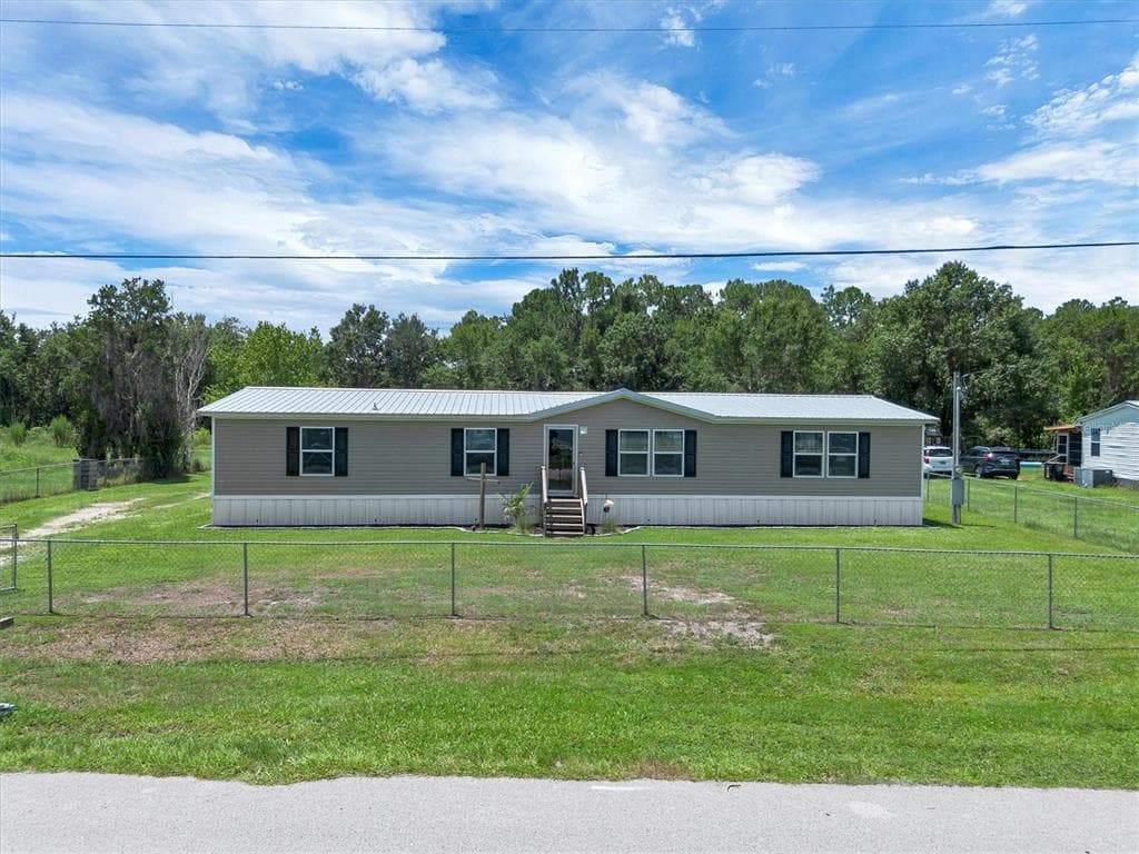 4237 COYOTE TRAIL