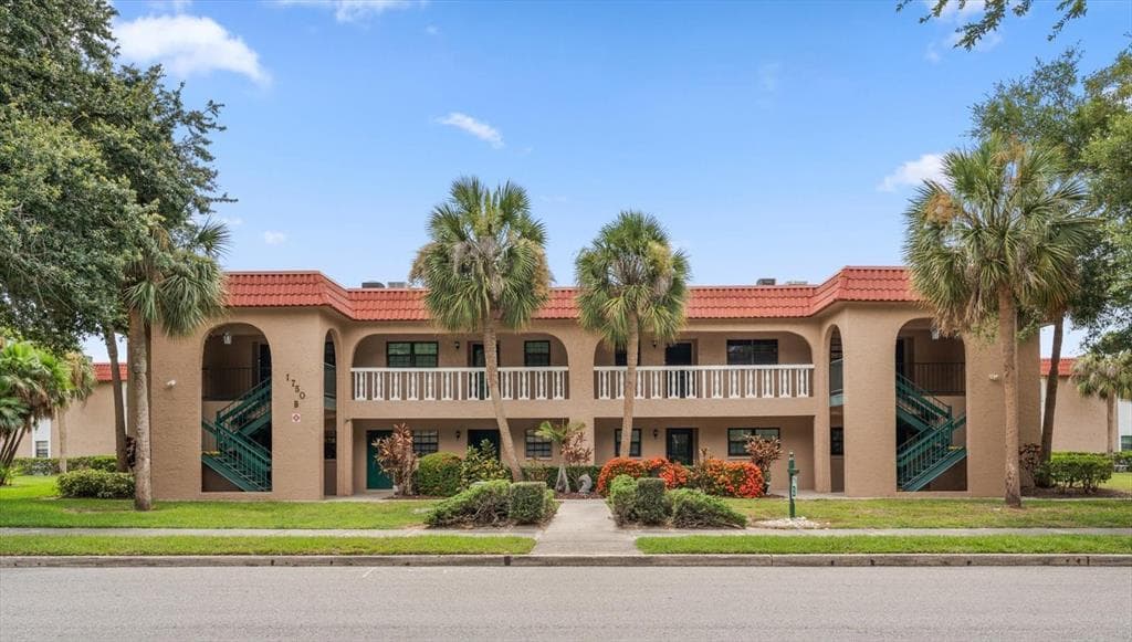 1750 BELLEAIR FOREST DRIVE