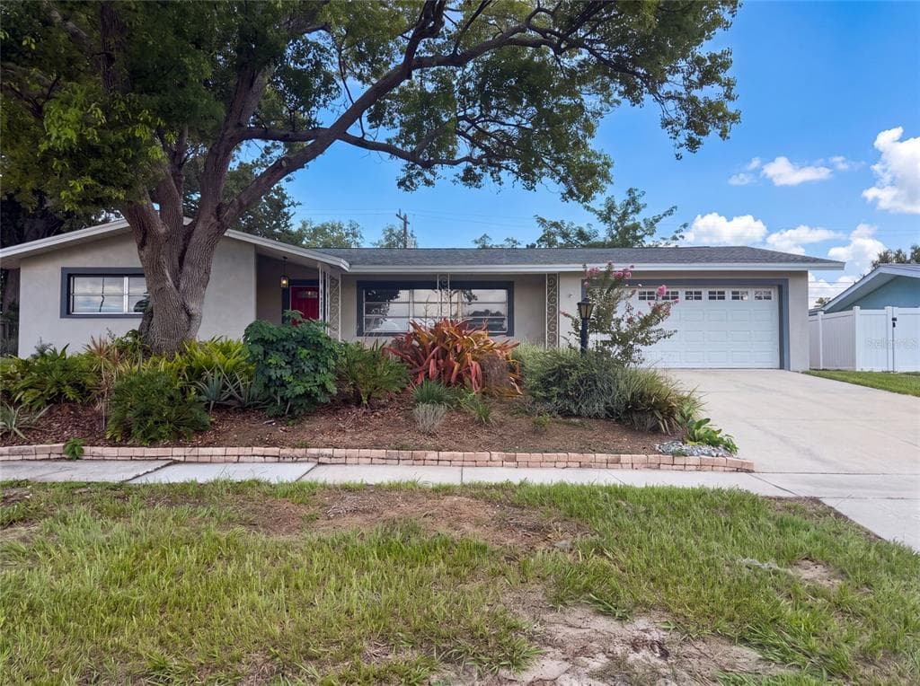 1666 PALACE DRIVE