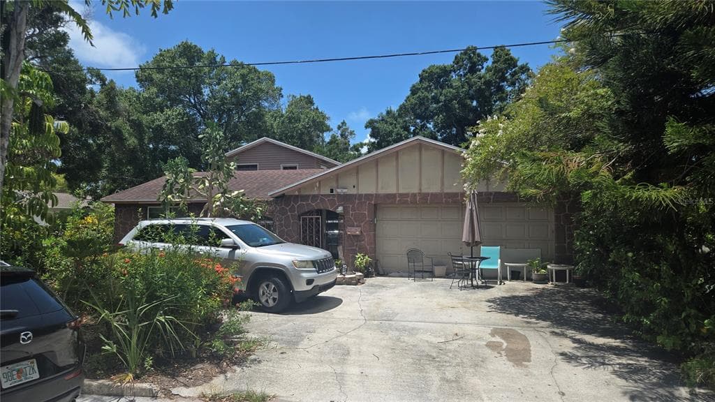 5375 CAROLONA WAY