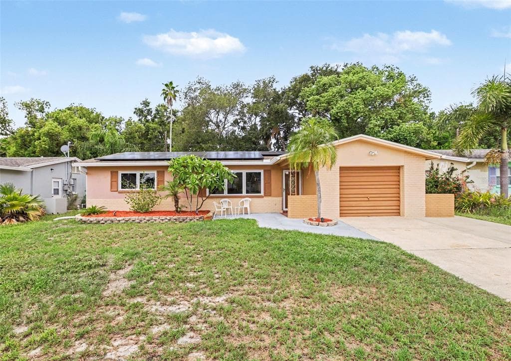 1520 SIMMONS DRIVE