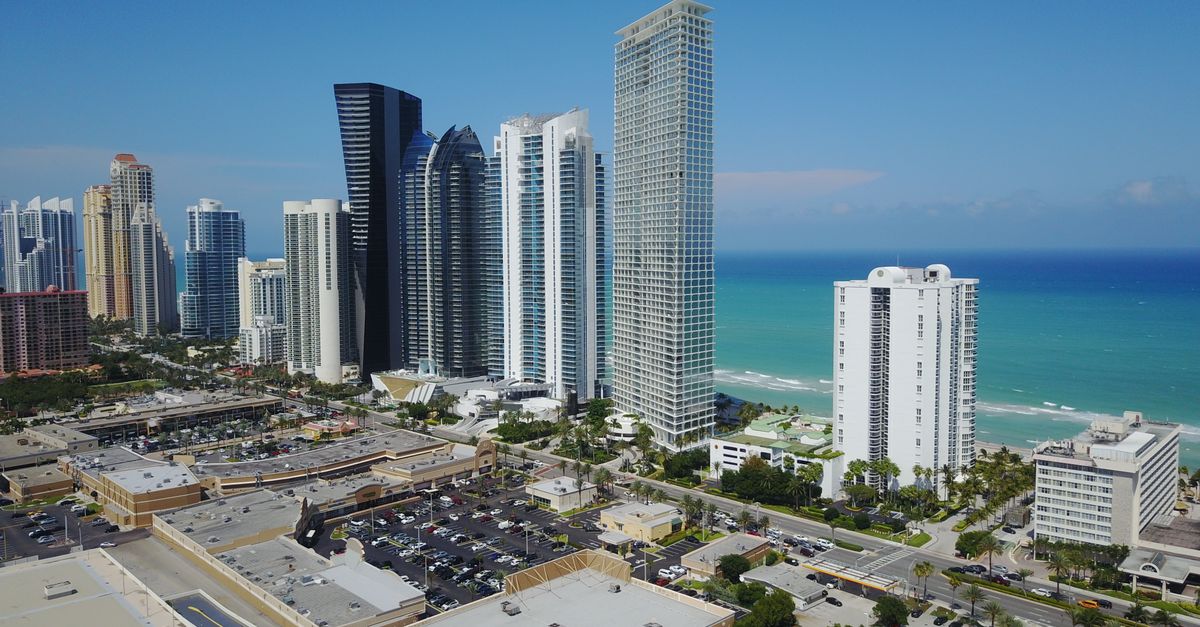 Florida Homeowners Insurance Guide  -  Costs, Coverage, and Tips
