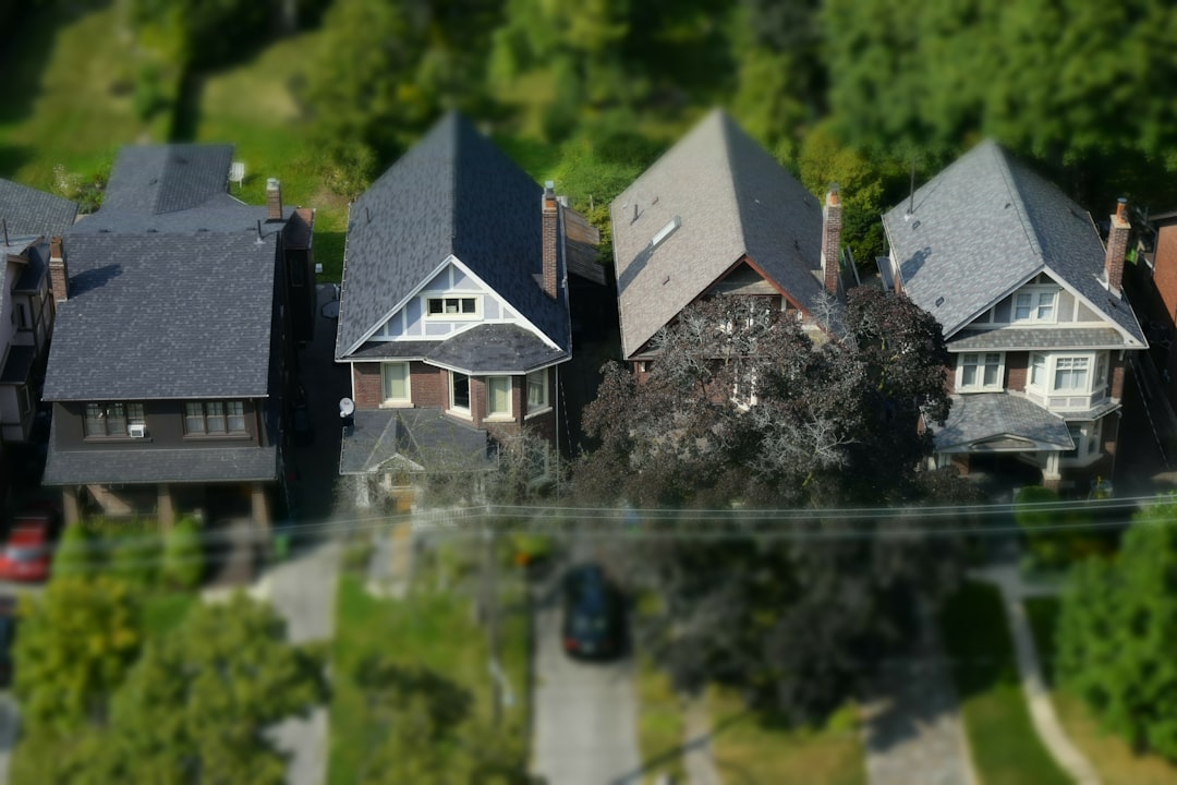 Plant City vs Valrico: Comparing Two Popular Eastern Hillsborough Suburbs