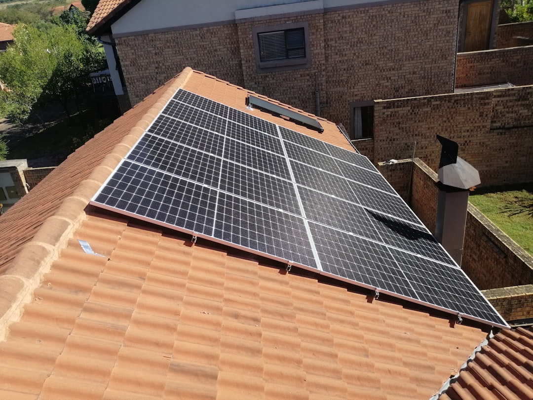 Selling a Home With Solar Panels in Florida: The Complete Seller's Guide