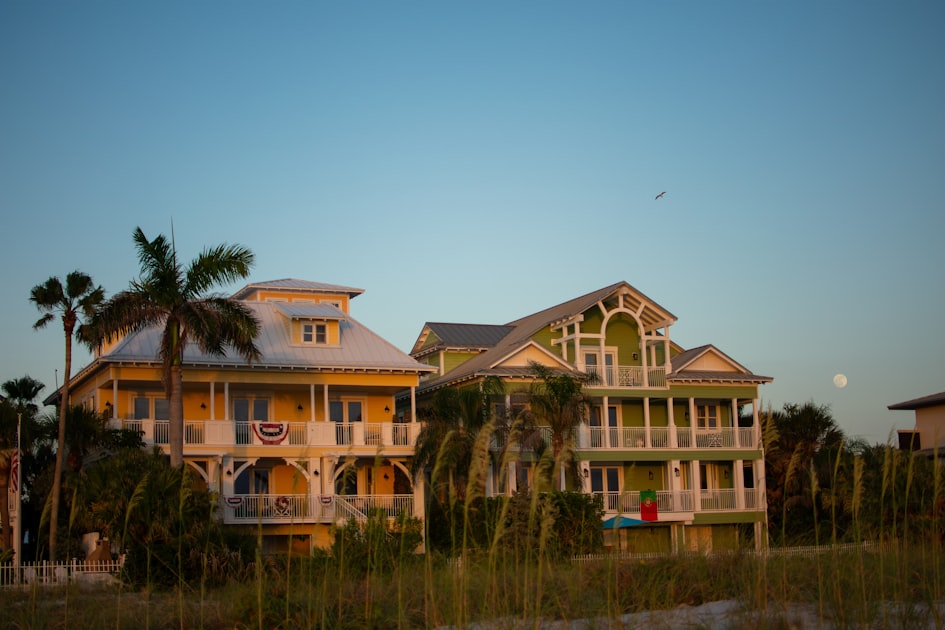 Waterfront Homes in Gulfport: Pricing, Flood Zones, and Tips