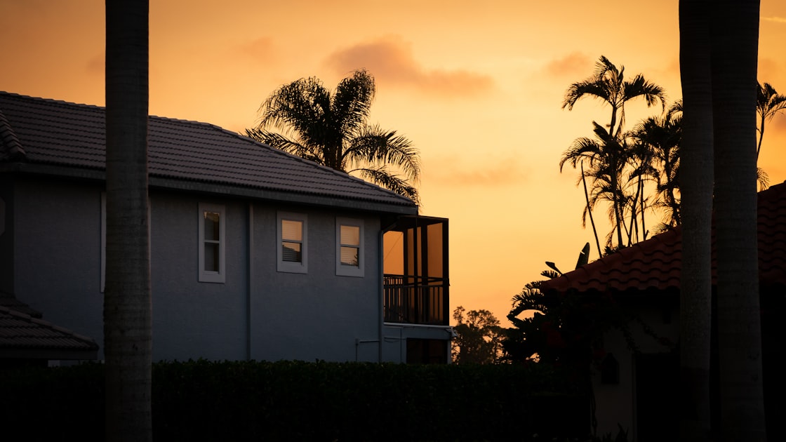 Waterfront Homes in Land O Lakes: Pricing, Flood Zones, and Tips