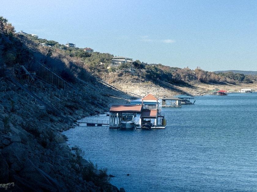 Waterfront Homes in Lithia: Pricing, Flood Zones, and Tips