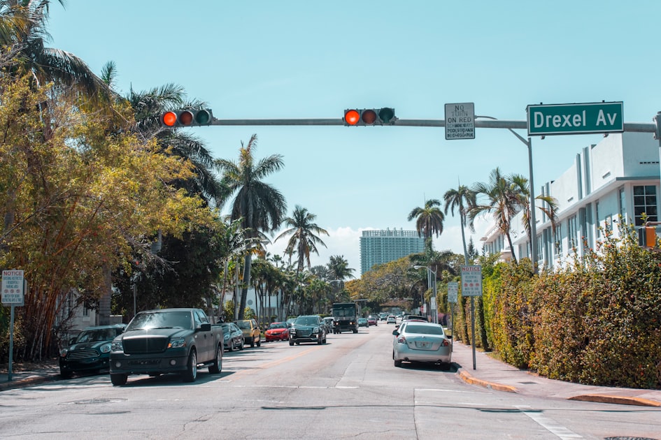 Waterfront Homes in Oldsmar: Pricing, Flood Zones, and Tips