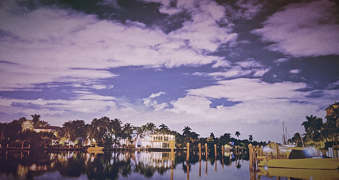 Waterfront Homes in Seminole: Pricing, Flood Zones, and Tips