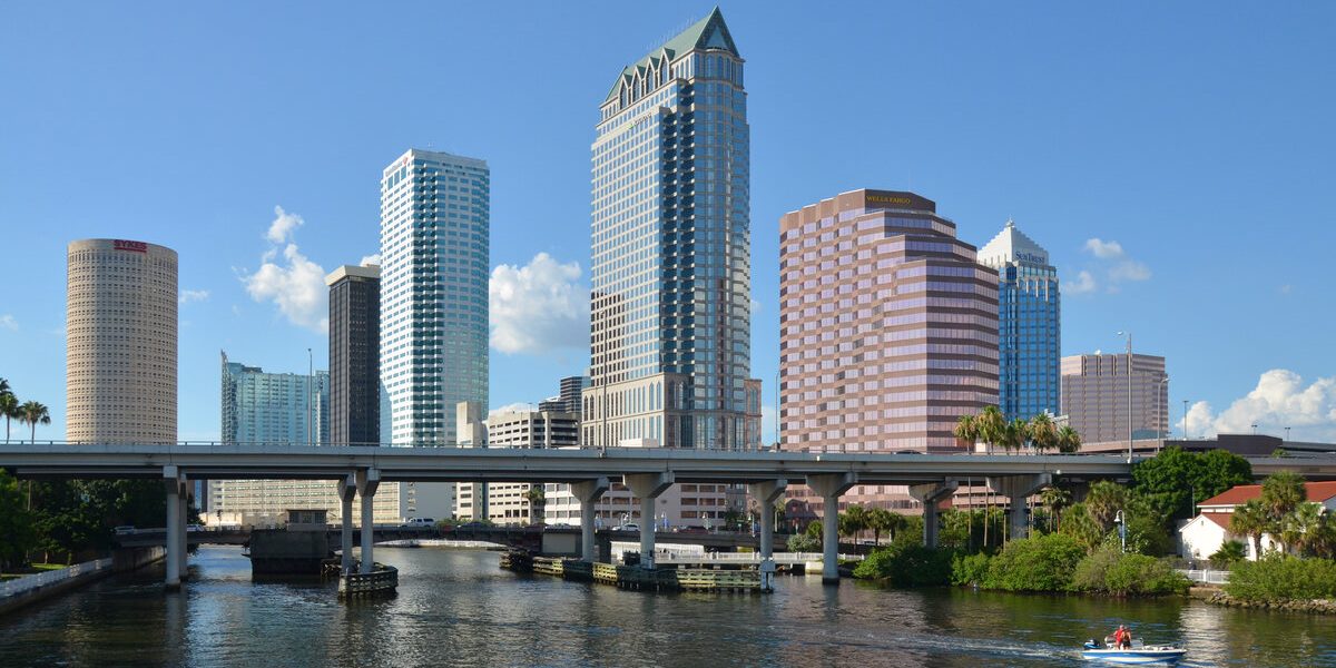 Commuting from Brandon to Tampa  –  Routes, Times, and Tips