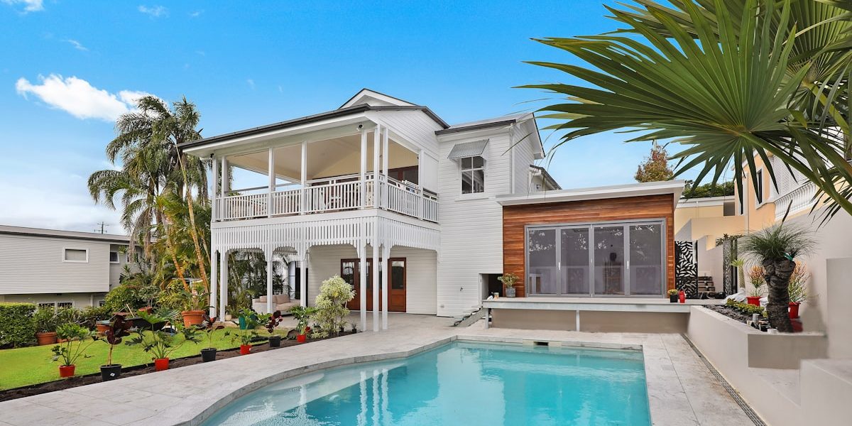 Florida Homeowners Insurance Guide  –  Costs, Coverage, and Tips