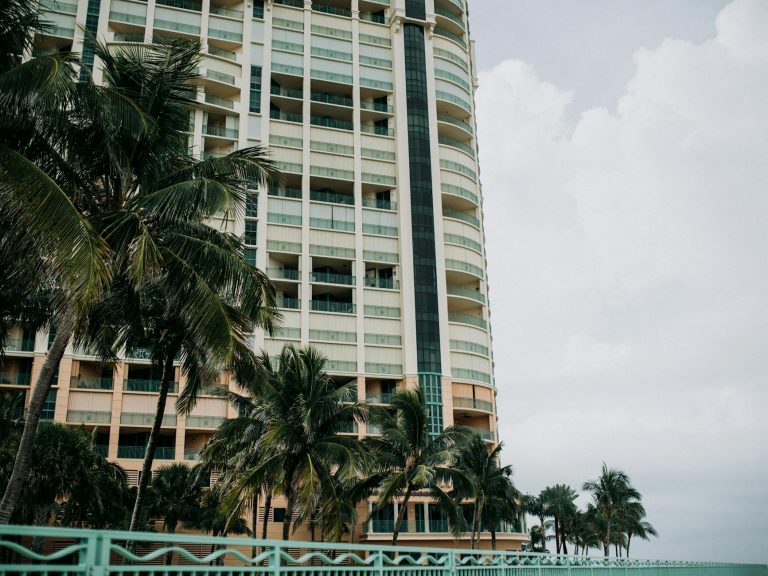 Buying a Condo in Tampa Bay  –  A Complete Guide